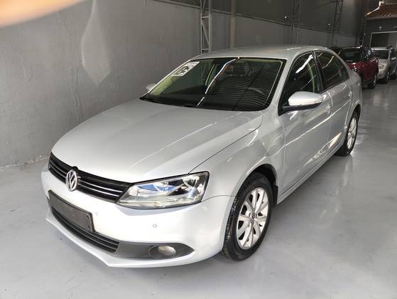 VOLKSWAGEN JETTA 2.0 COMFORTLINE FLEX 4P TIPTRONIC